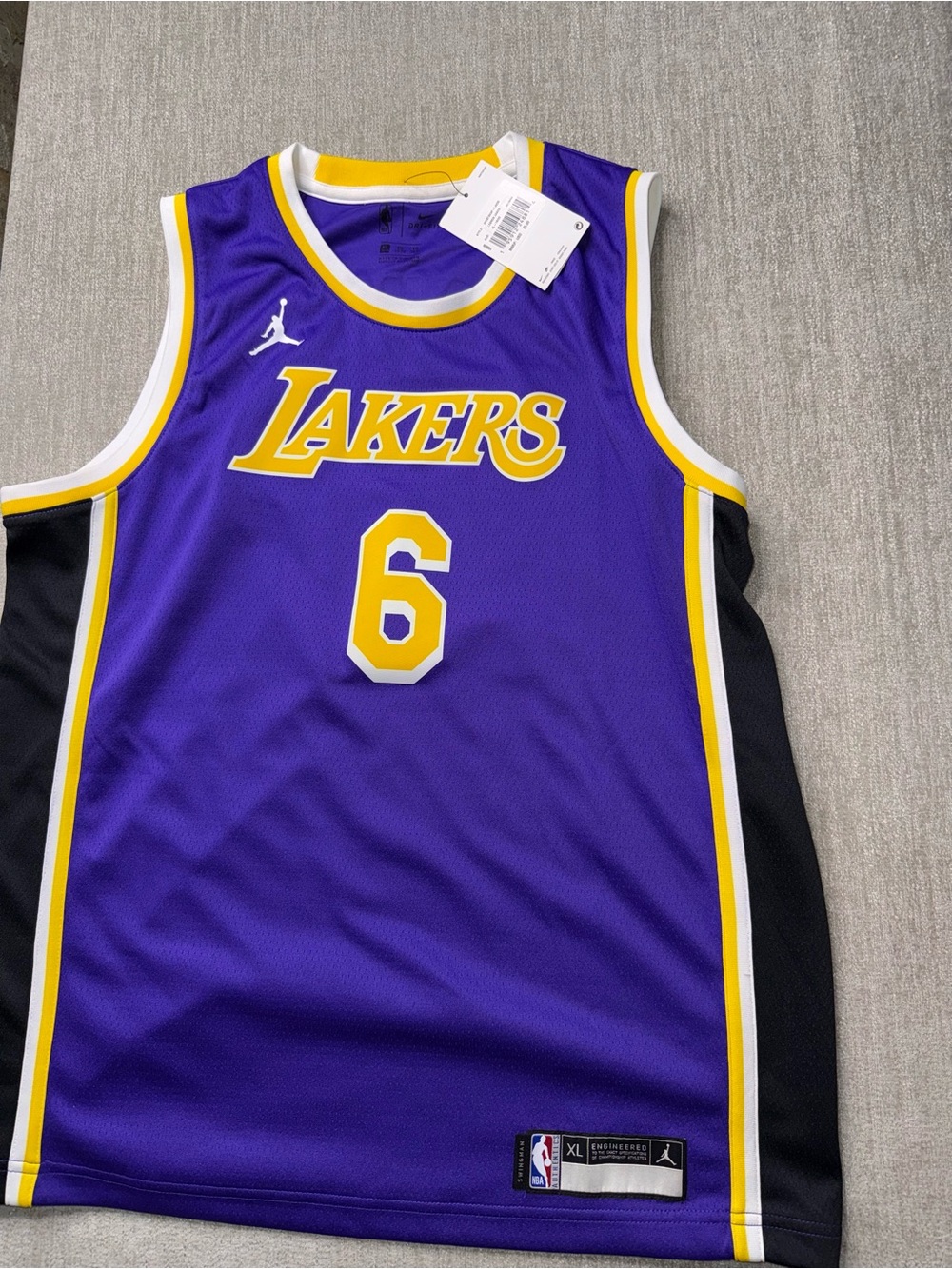 Jordan Los Angeles Lakers LeBron James #6 Jersey — Youth XL — NWT